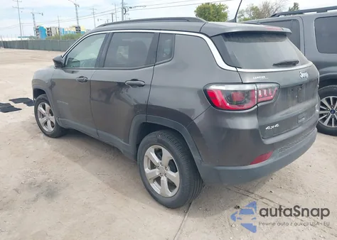 2018 Jeep Compass Latitude 4X4 from USA, damaged, VIN 3C4NJDBB2JT155243